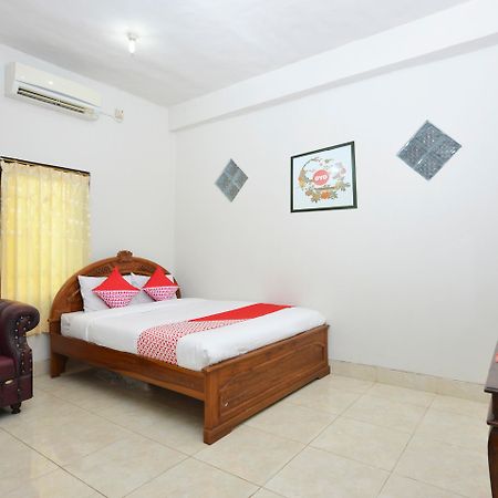 Oyo 586 Hotel Wijaya Kalasan Екстер'єр фото