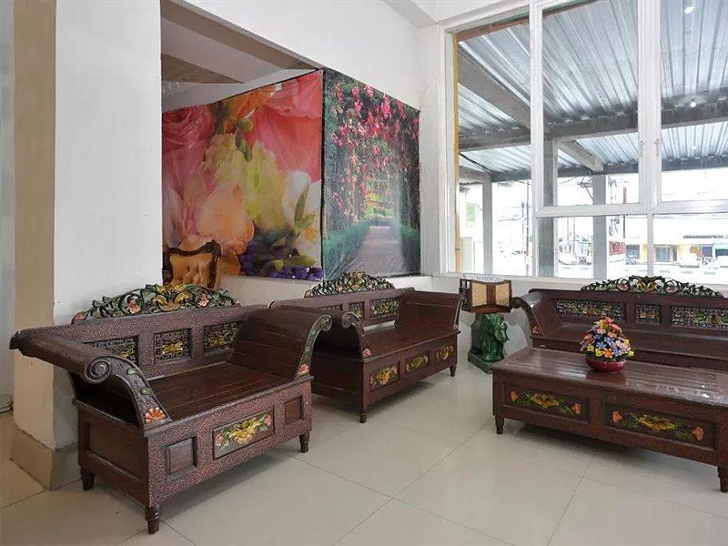 Oyo 586 Hotel Wijaya Kalasan Екстер'єр фото
