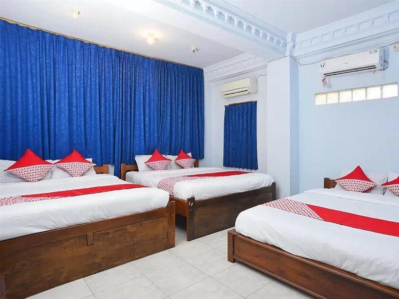 Oyo 586 Hotel Wijaya Kalasan Екстер'єр фото