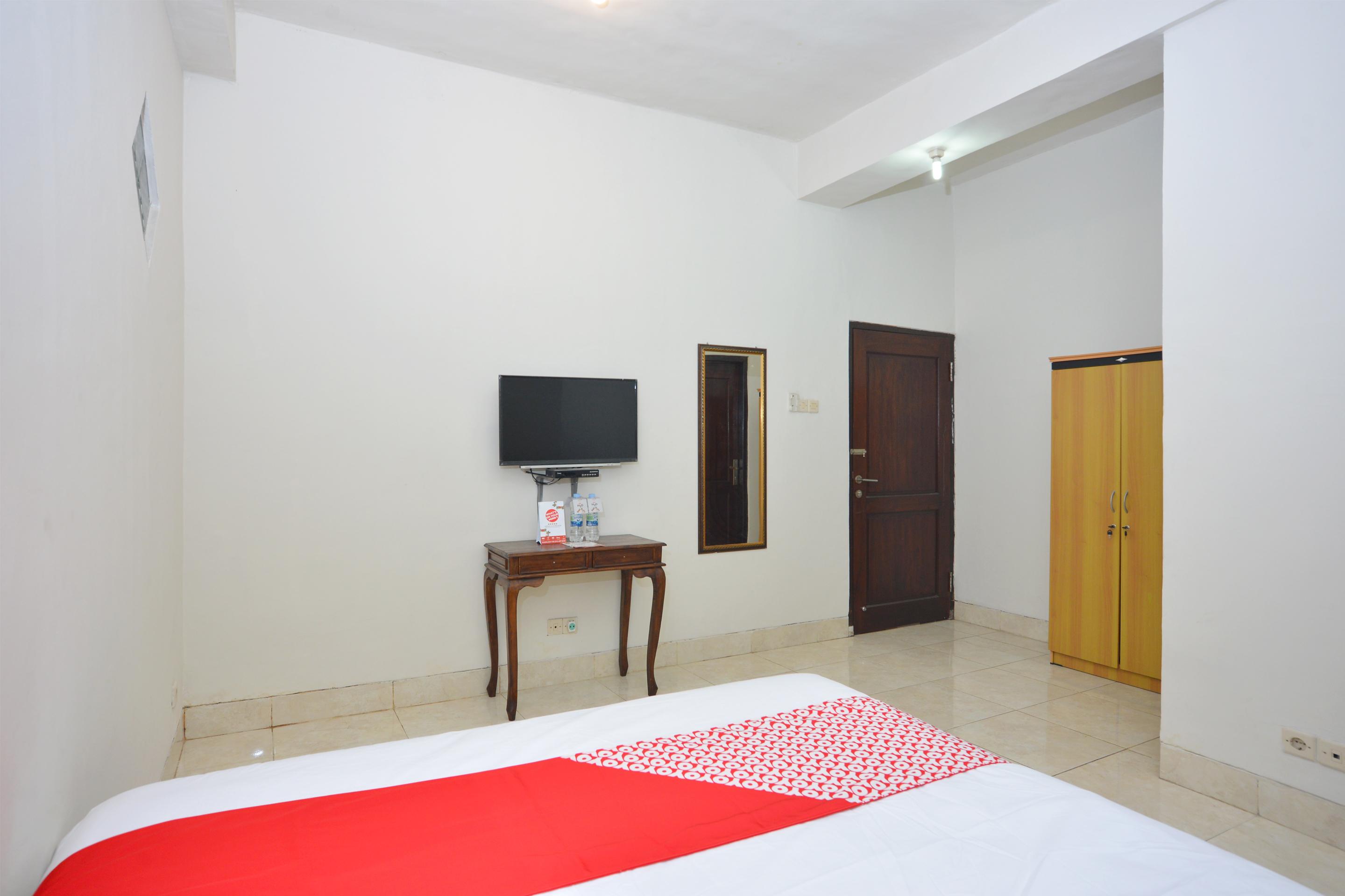 Oyo 586 Hotel Wijaya Kalasan Екстер'єр фото