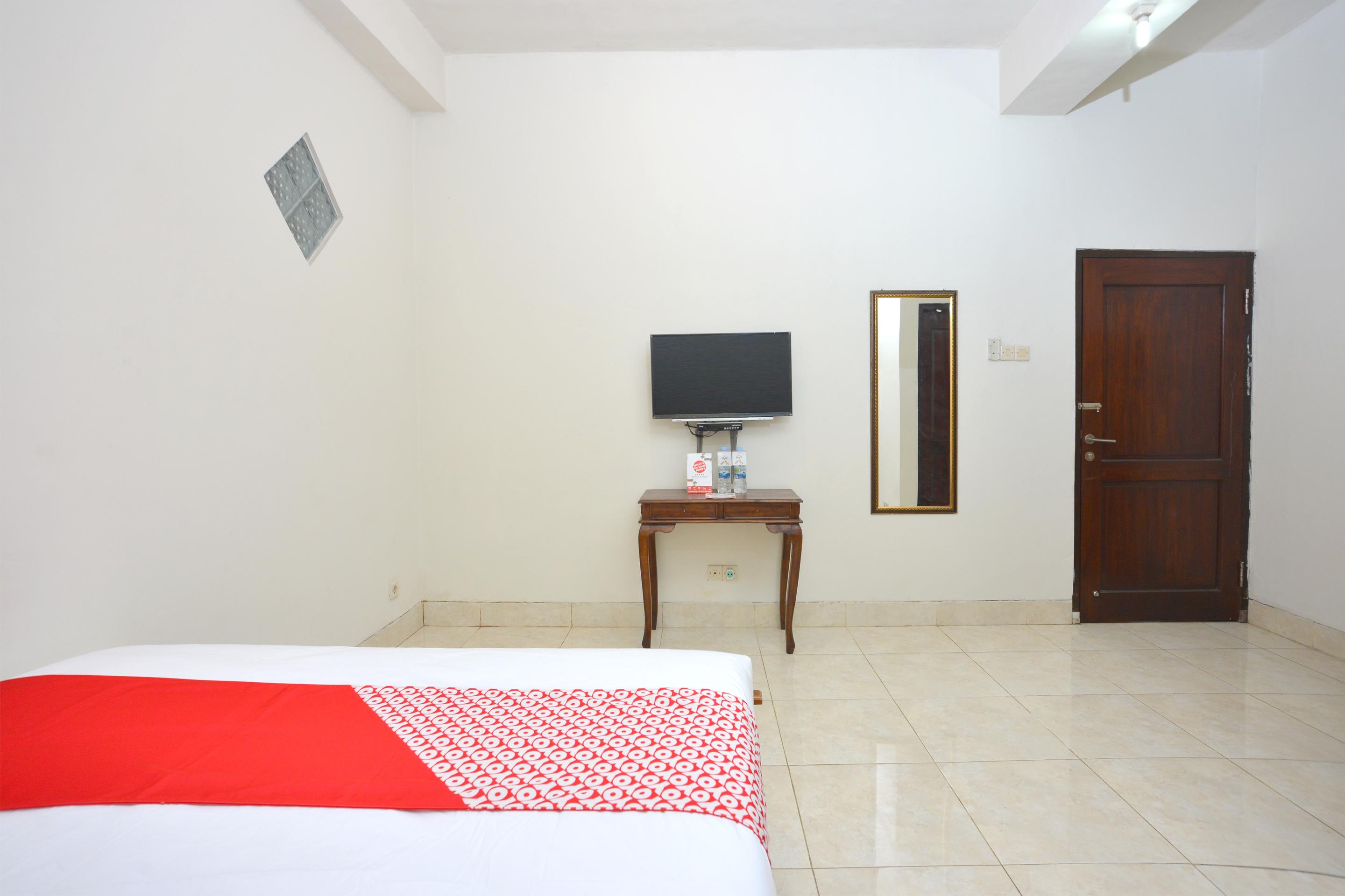 Oyo 586 Hotel Wijaya Kalasan Екстер'єр фото