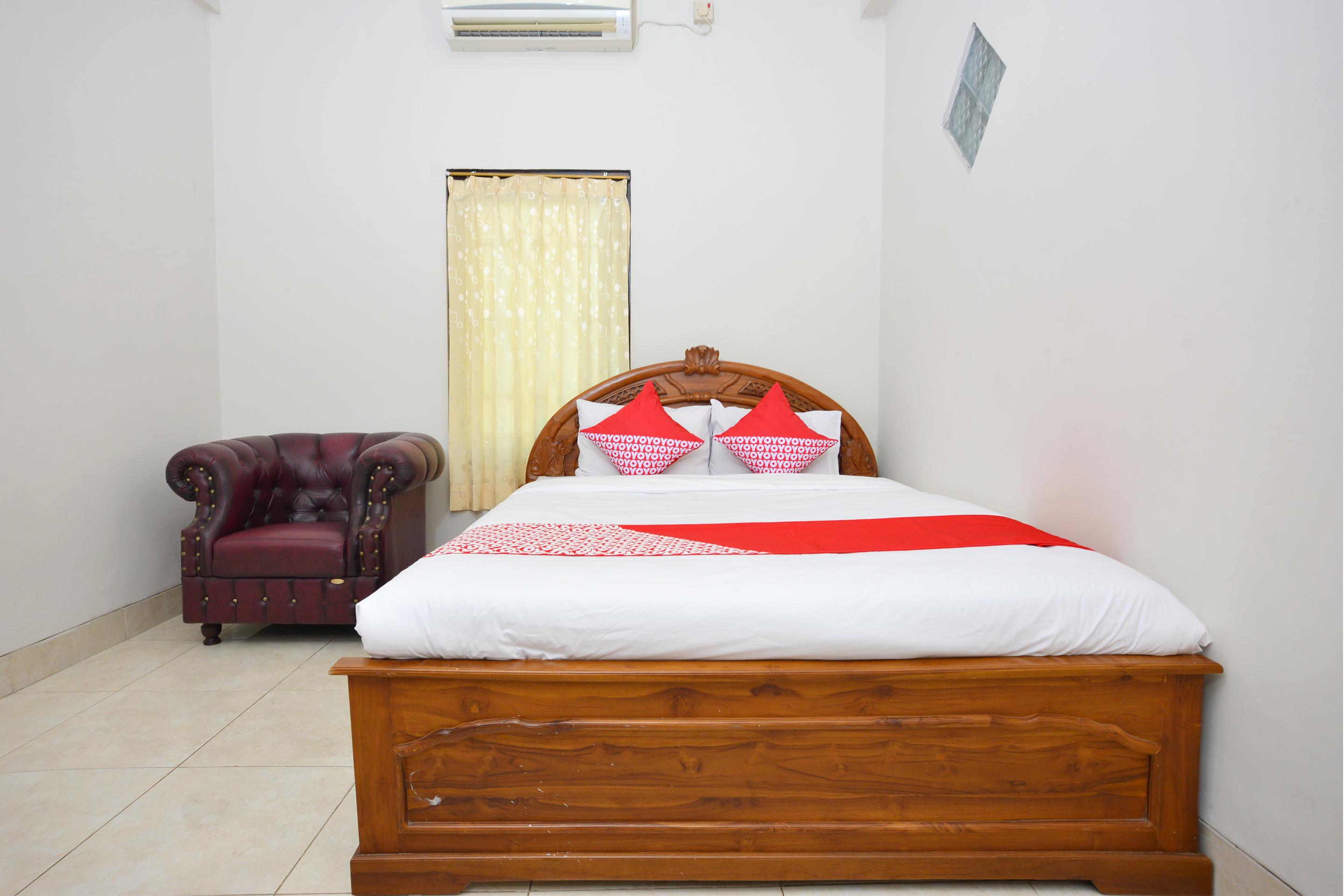 Oyo 586 Hotel Wijaya Kalasan Екстер'єр фото