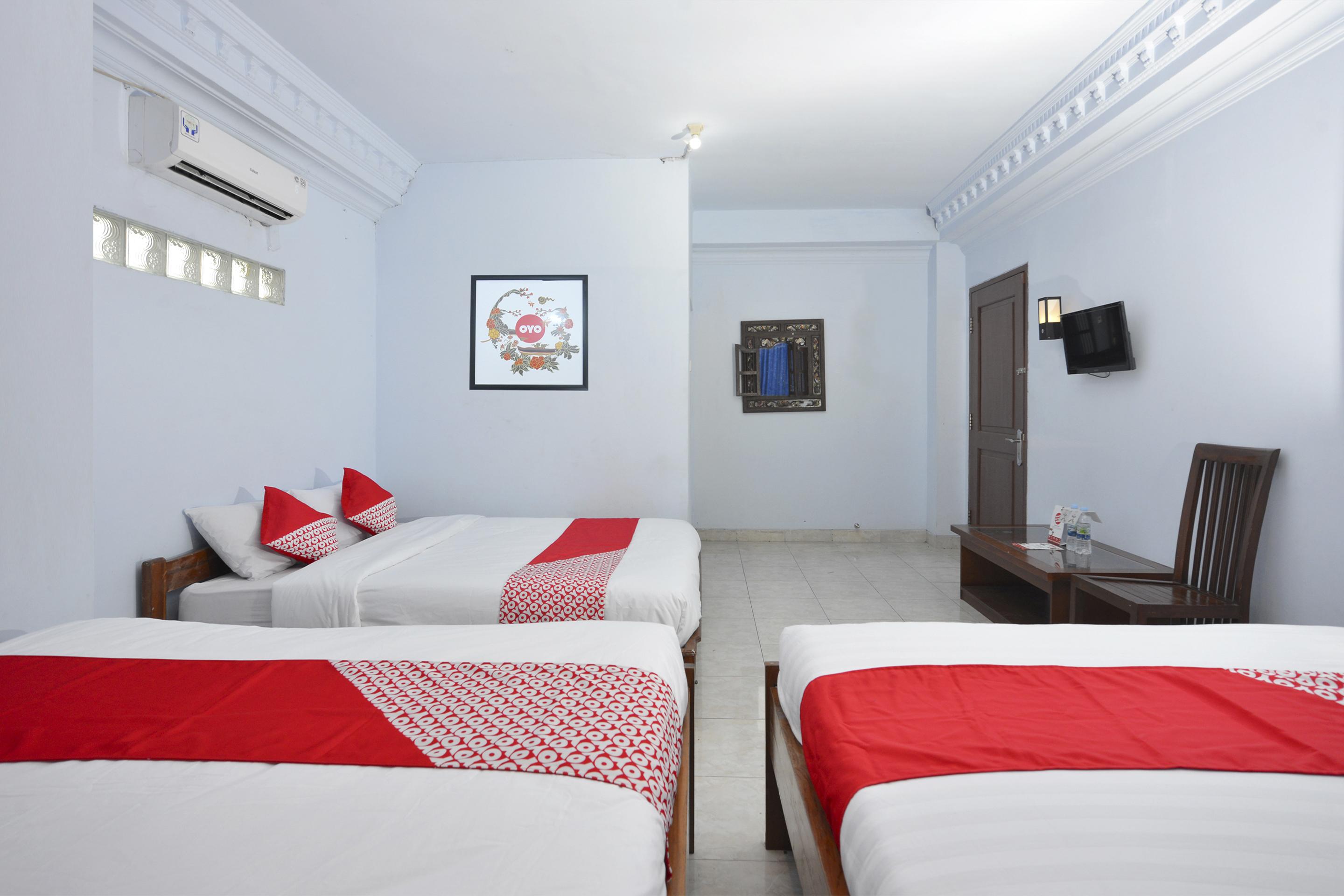 Oyo 586 Hotel Wijaya Kalasan Екстер'єр фото