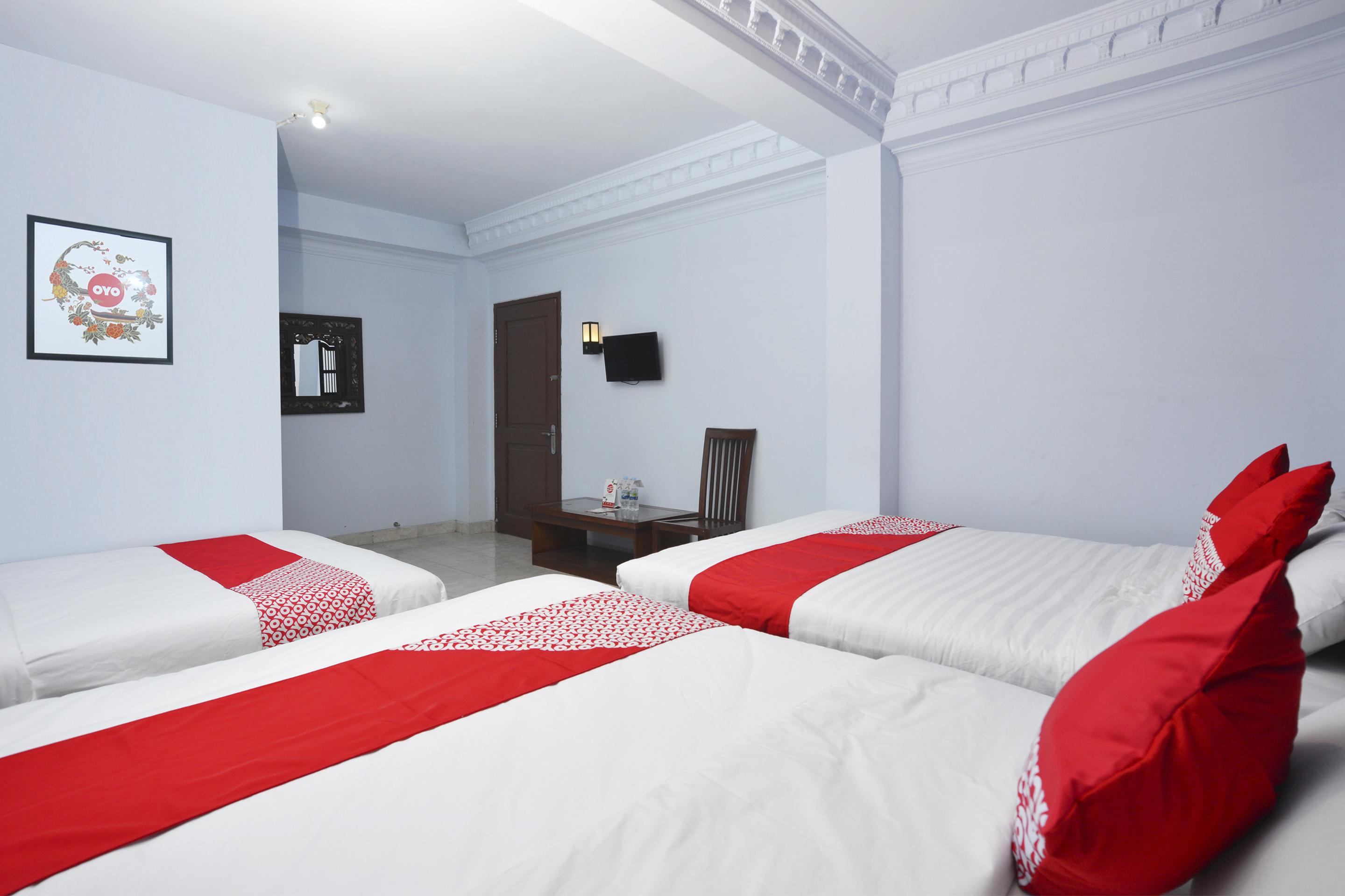 Oyo 586 Hotel Wijaya Kalasan Екстер'єр фото