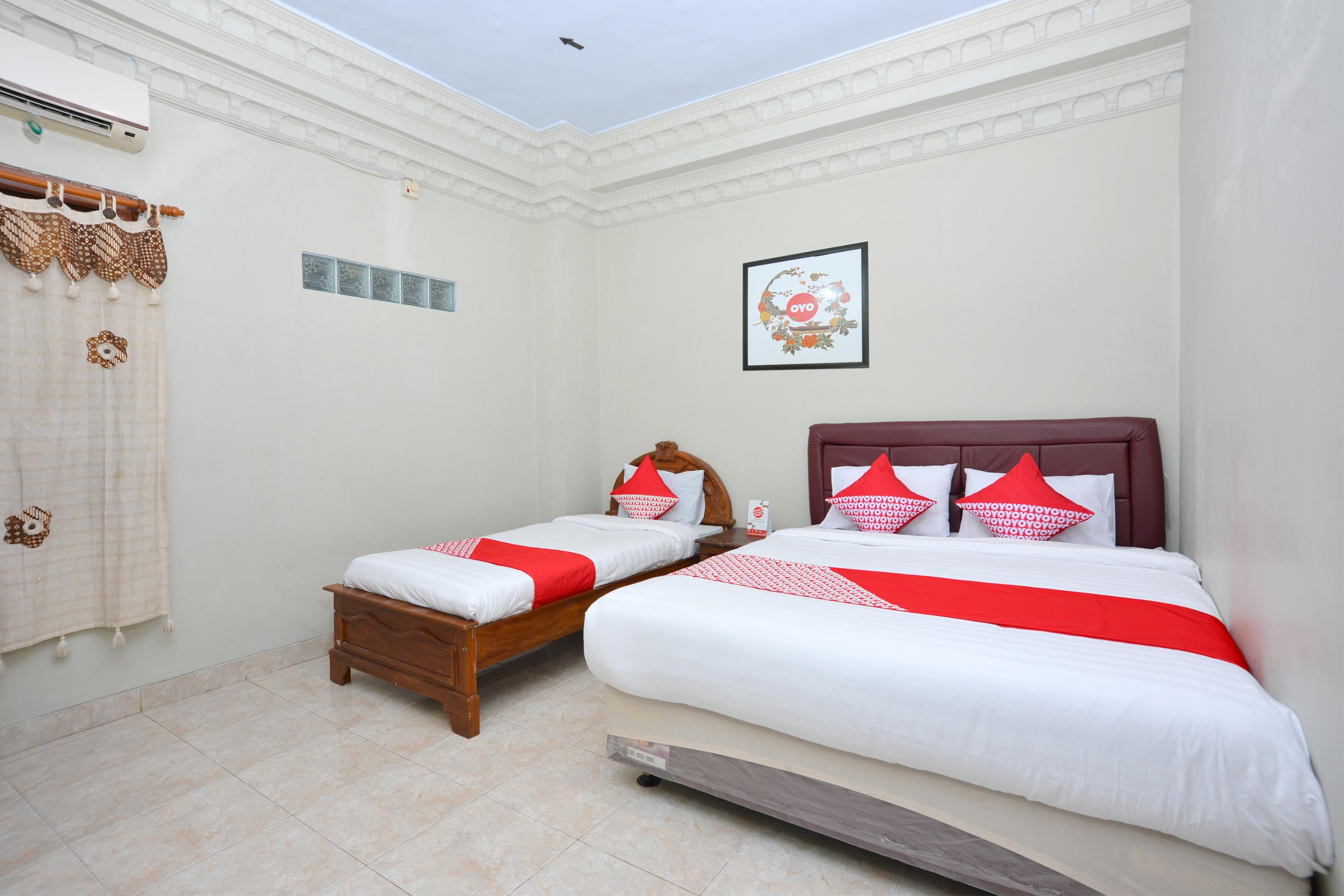 Oyo 586 Hotel Wijaya Kalasan Екстер'єр фото