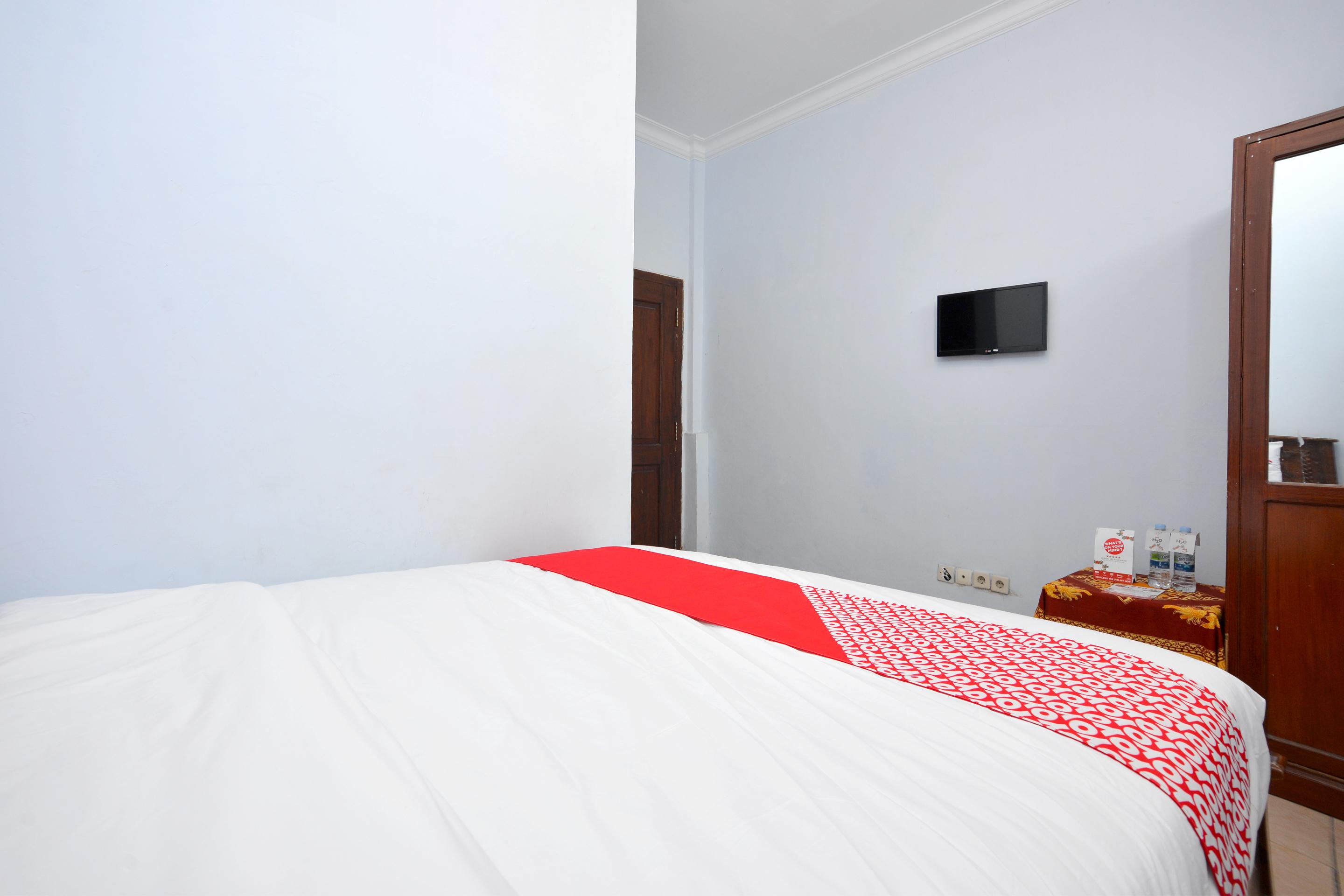 Oyo 586 Hotel Wijaya Kalasan Екстер'єр фото