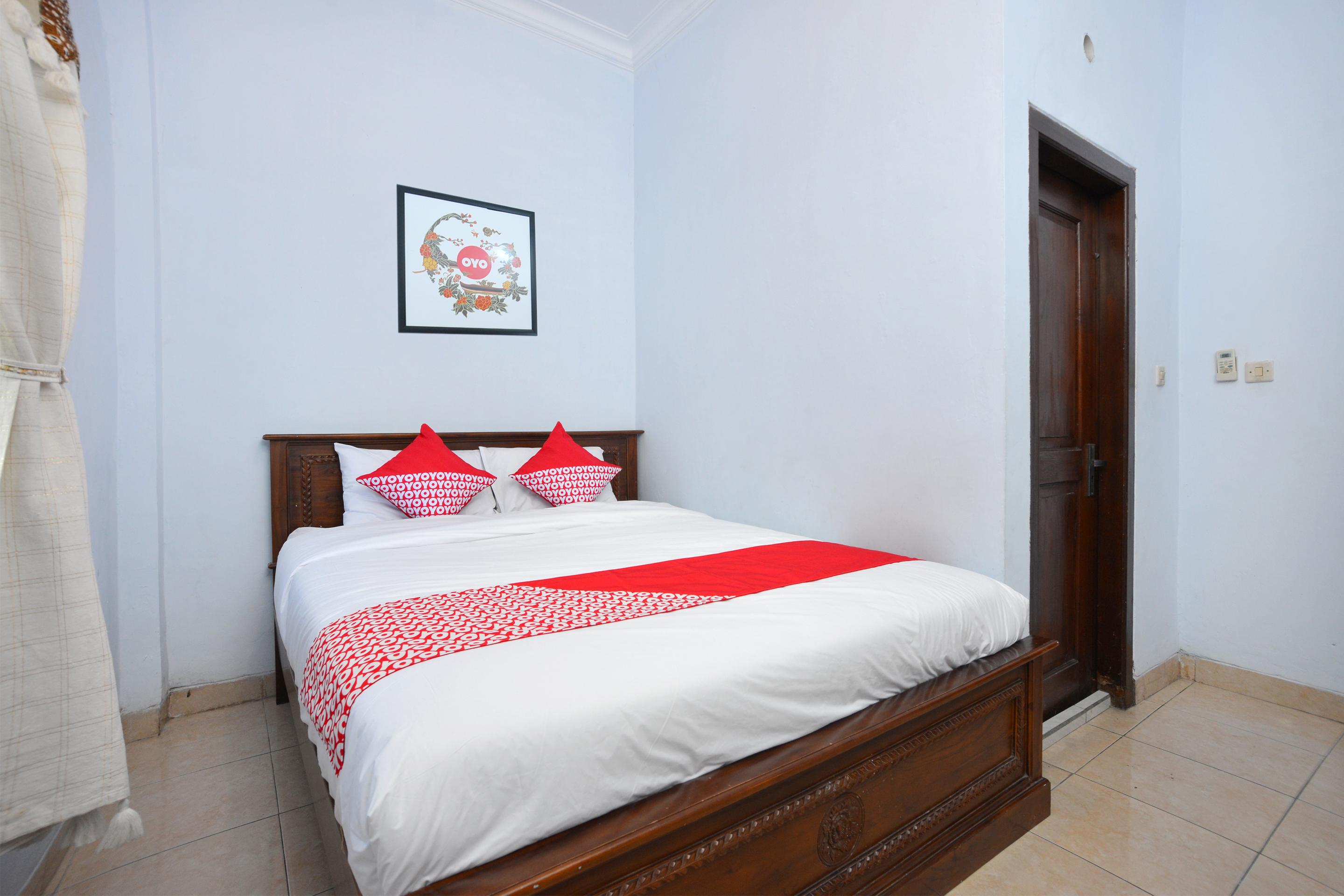 Oyo 586 Hotel Wijaya Kalasan Екстер'єр фото