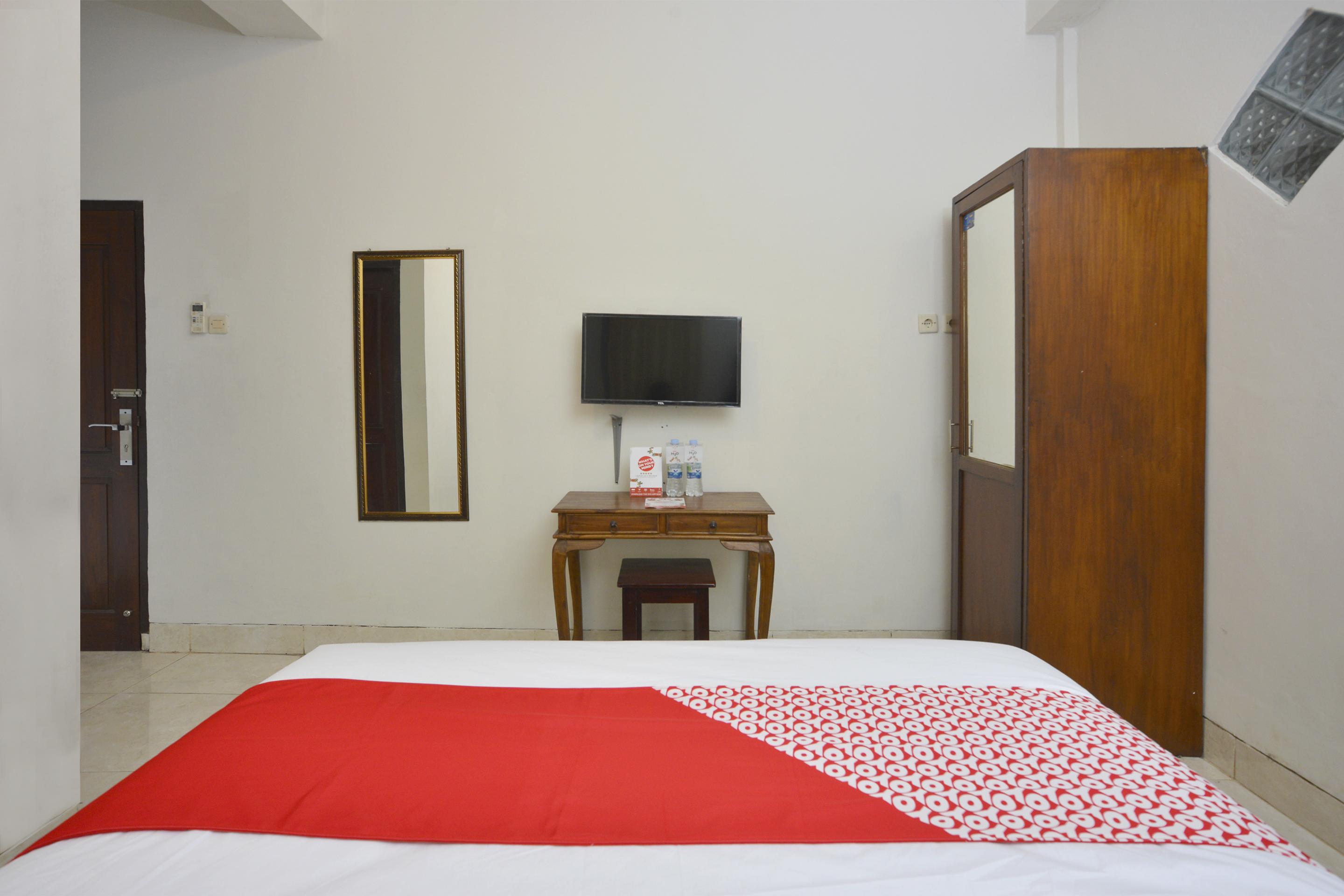 Oyo 586 Hotel Wijaya Kalasan Екстер'єр фото