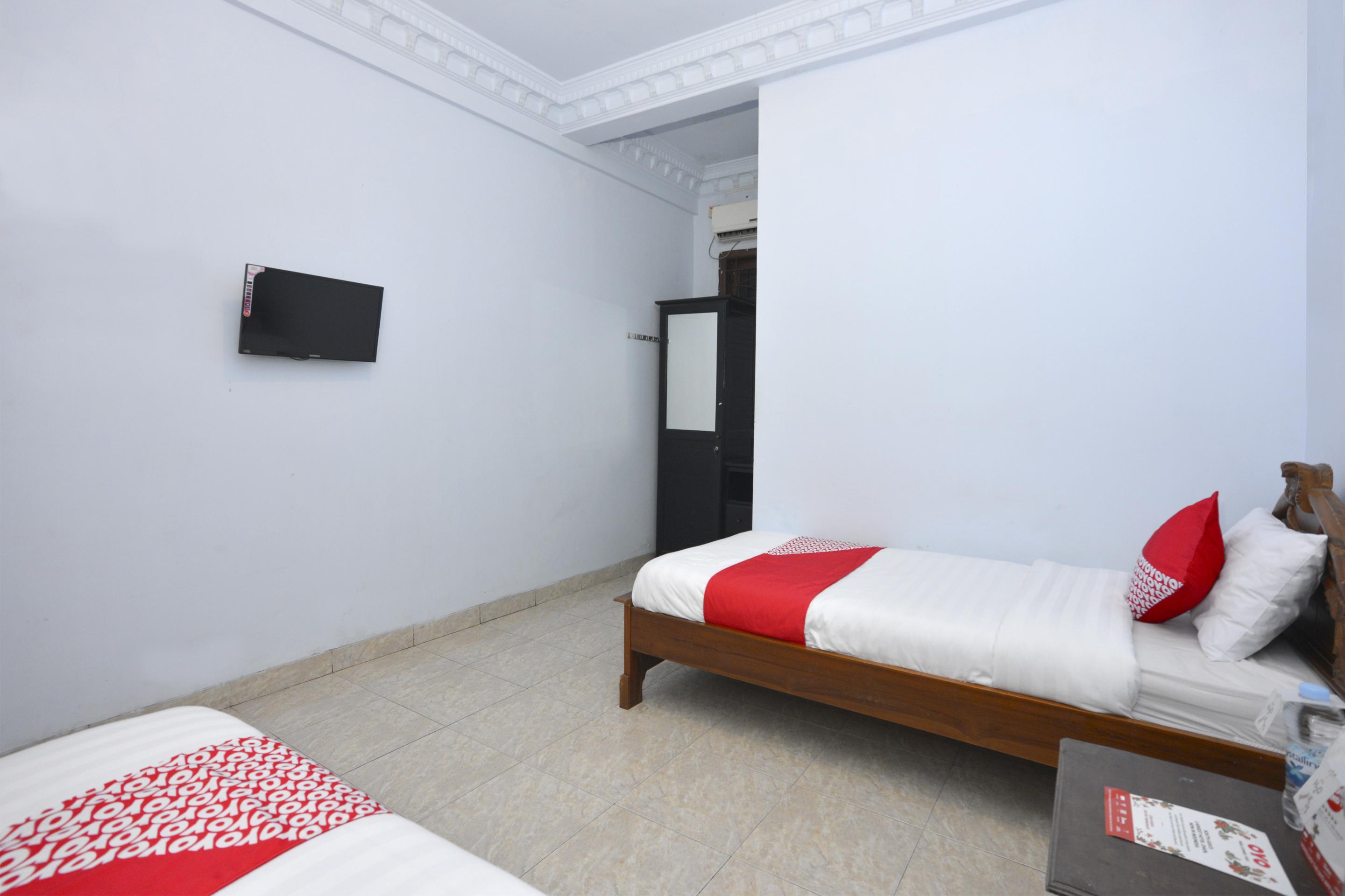 Oyo 586 Hotel Wijaya Kalasan Екстер'єр фото
